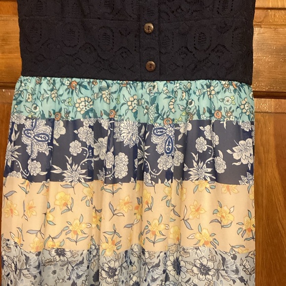 Size 3 Trixxi Navy Lace and Floral Spaghetti Strap Dress - Picture 5 of 16